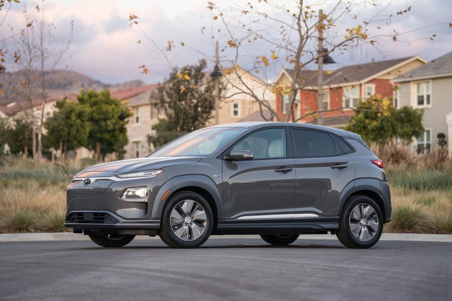  Hyundai Kona Electric (OS) 2018 года  (NA) (фото 1 из 55)